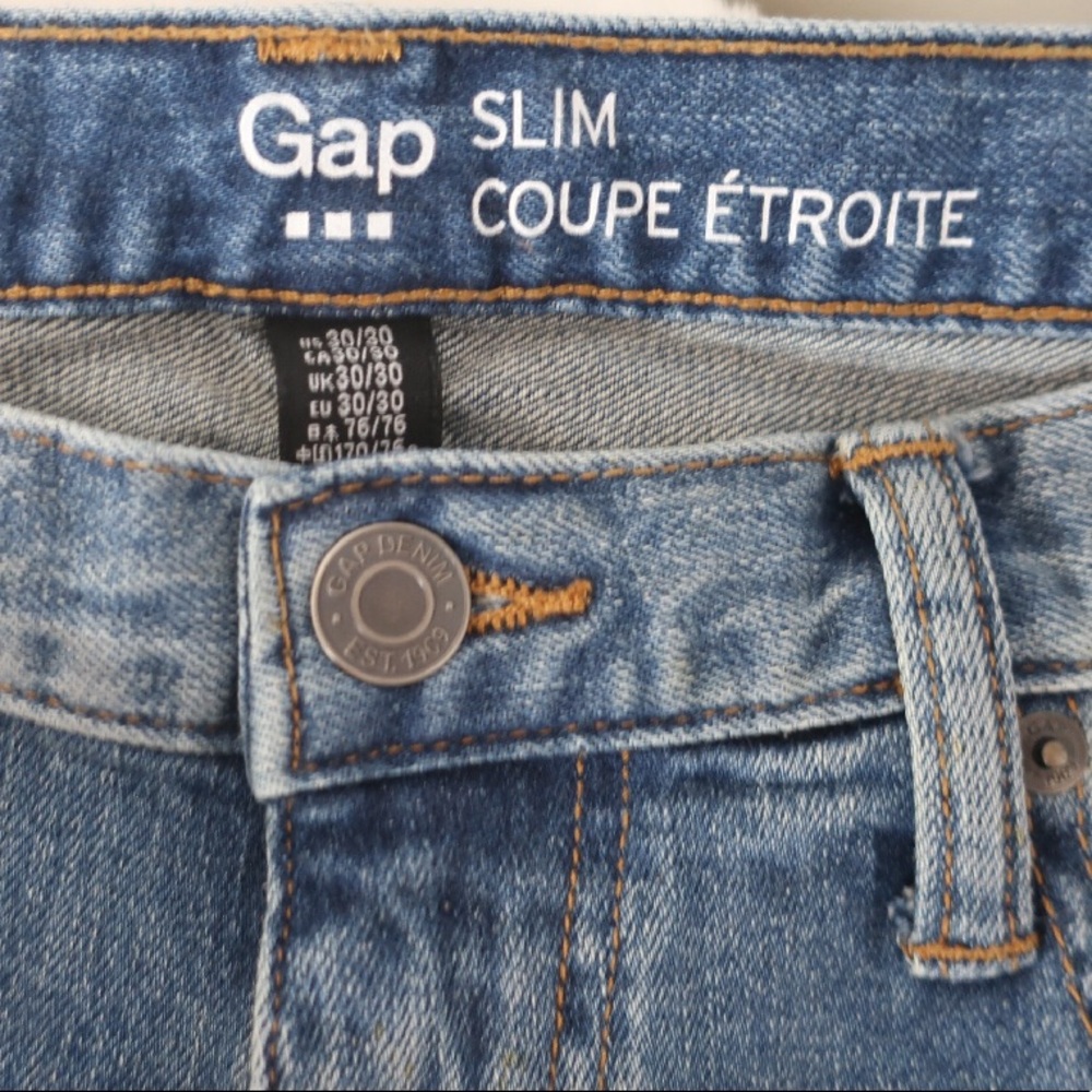 Men’s Gap Slim Fit 30/30 NWOT